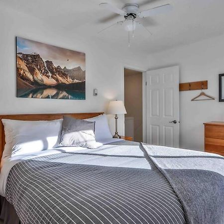 Apartamento Big Mountain Views - Bright 2-Story Corner Unit Canmore Exterior foto